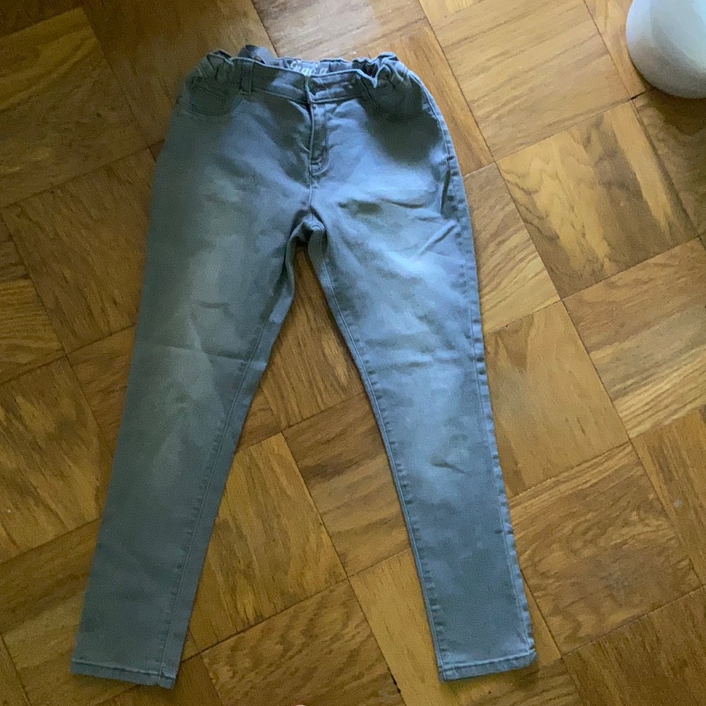grey stretchy grey jeans!!